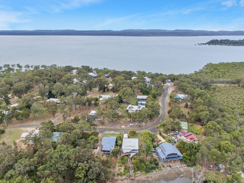 22 Calm Waters Crescent, Macleay Island QLD 4184