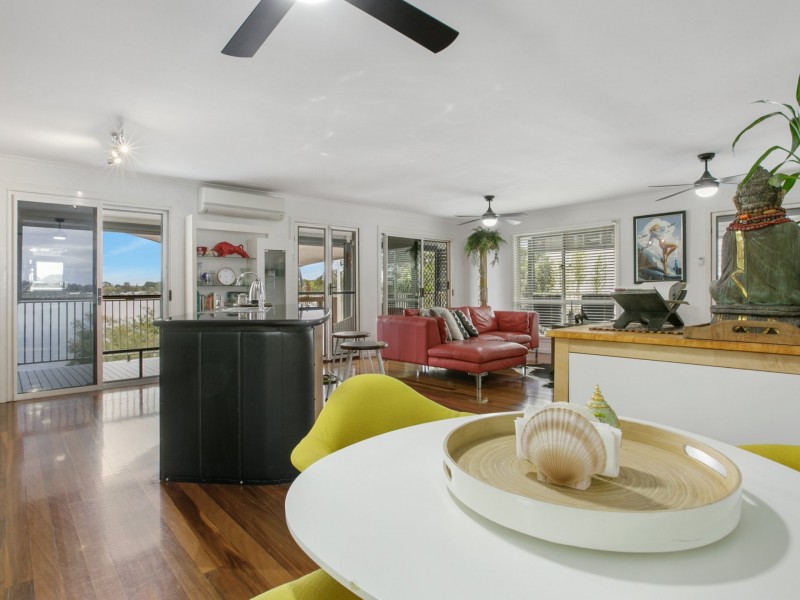 22 Calm Waters Crescent, Macleay Island QLD 4184