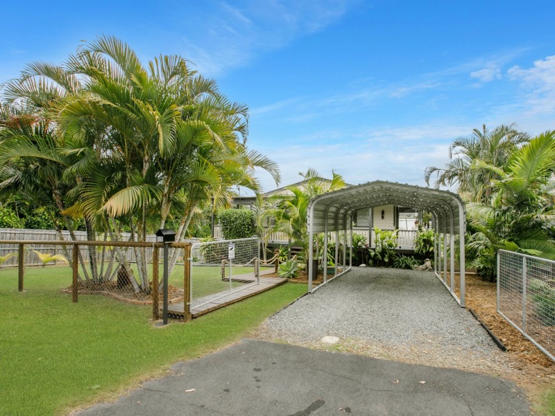 22 Calm Waters Crescent, Macleay Island QLD 4184