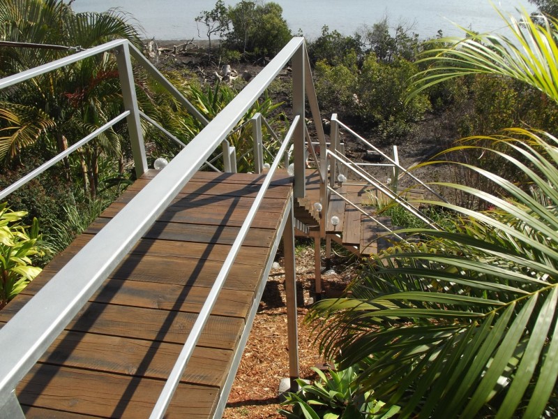 22 Calm Waters Crescent, Macleay Island QLD 4184