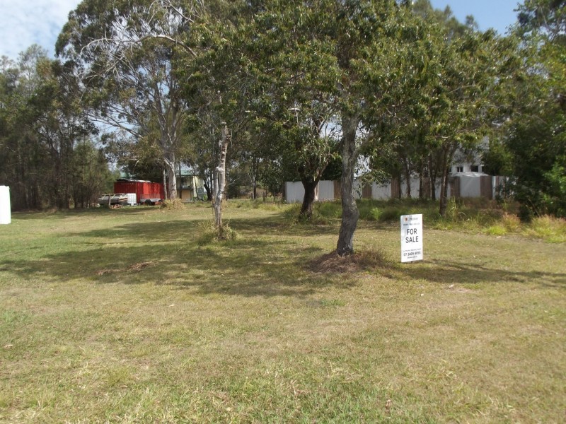 42 Camena Street, Macleay Island QLD 4184