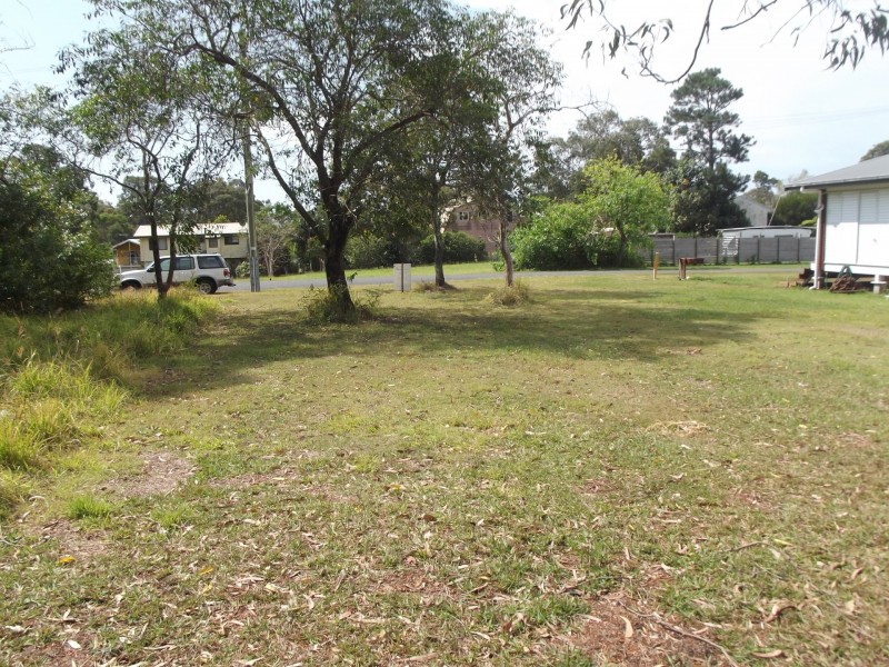 42 Camena Street, Macleay Island QLD 4184