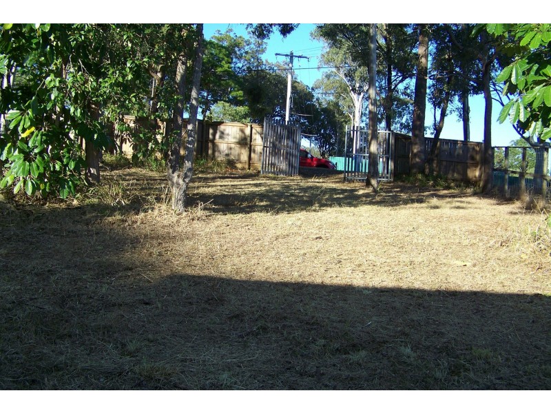 41 HALCYON ST, Lamb Island QLD 4184