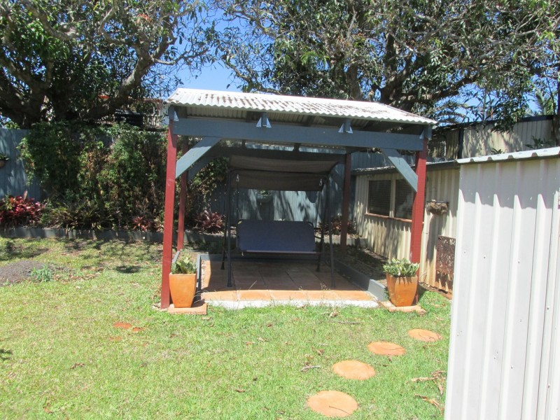 22 Francis Rd, Macleay Island QLD 4184