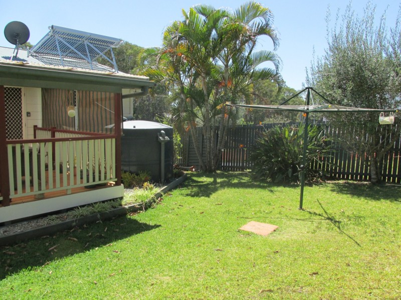 22 Francis Rd, Macleay Island QLD 4184