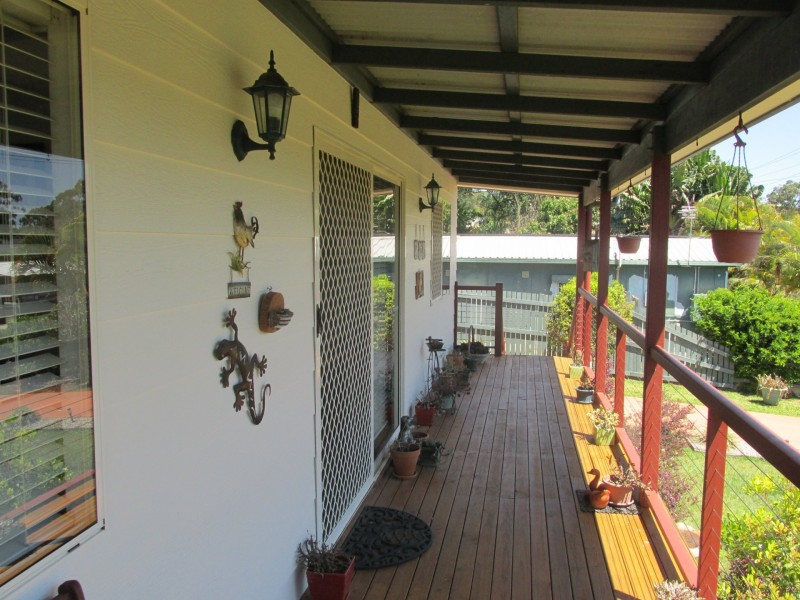 22 Francis Rd, Macleay Island QLD 4184