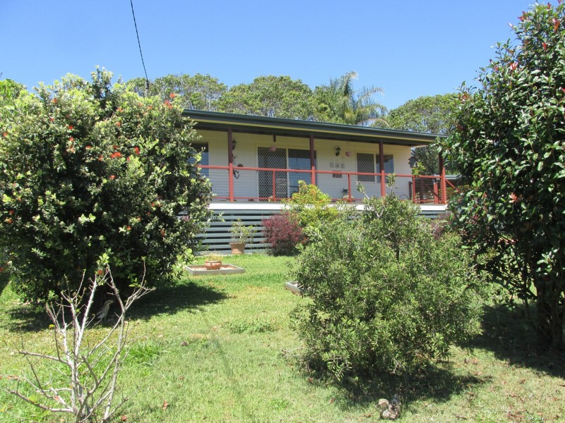 22 Francis Rd, Macleay Island QLD 4184