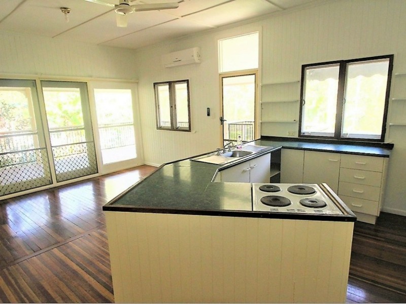 42 Wirralee Street, Macleay Island QLD 4184