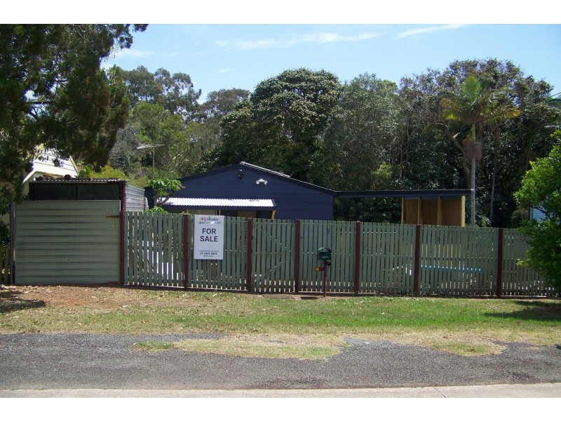 27 CREST HAVEN, Lamb Island QLD 4184