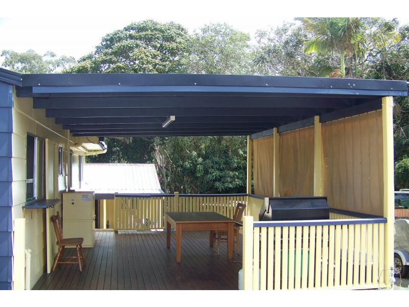 27 CREST HAVEN, Lamb Island QLD 4184