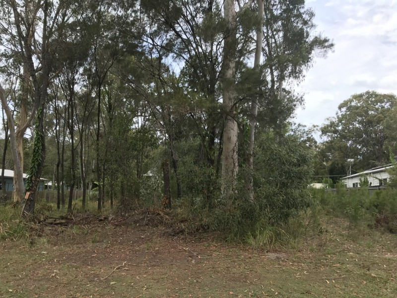 4 Dinjerra Street, Macleay Island QLD 4184