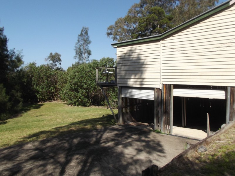33 Jan Street, Macleay Island QLD 4184