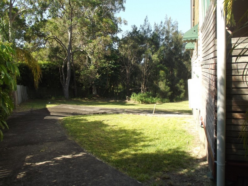 33 Jan Street, Macleay Island QLD 4184