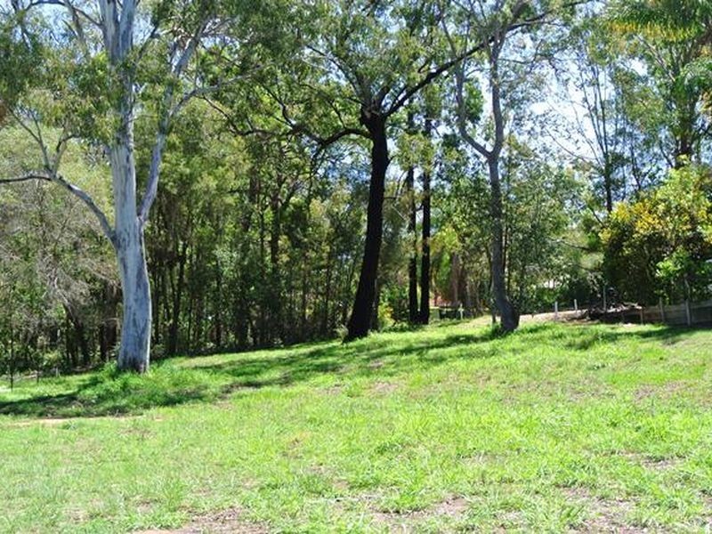 32 Beelong St, Macleay Island QLD 4184