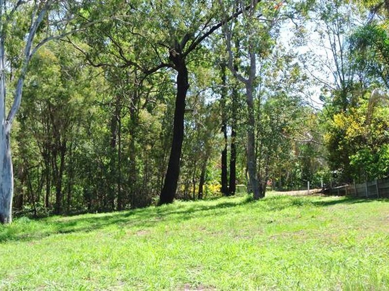 32 Beelong St, Macleay Island QLD 4184