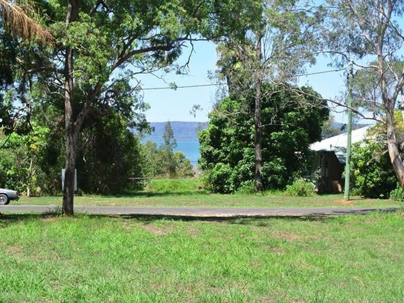 32 Beelong St, Macleay Island QLD 4184