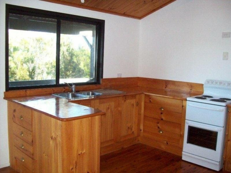 22 Deviot Street, Macleay Island QLD 4184