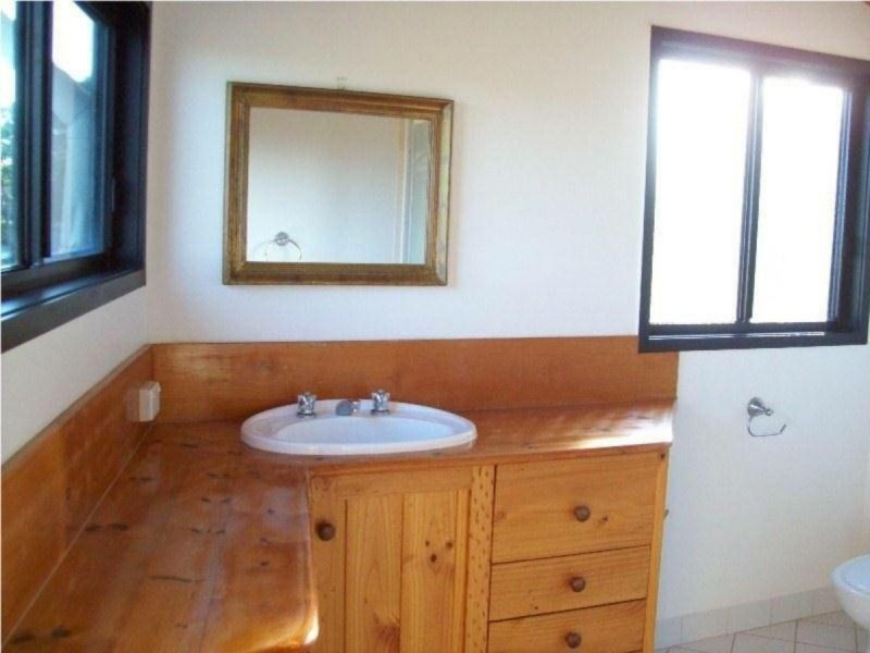 22 Deviot Street, Macleay Island QLD 4184