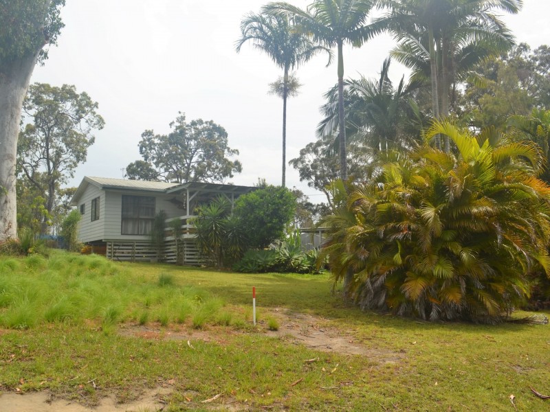 42 Barramundi Street, Macleay Island QLD 4184