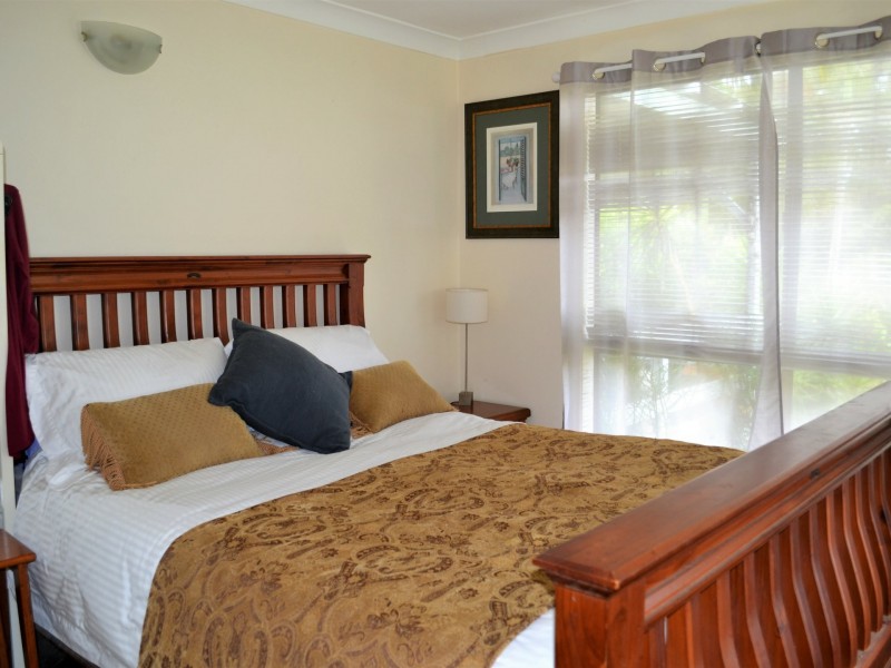 42 Barramundi Street, Macleay Island QLD 4184