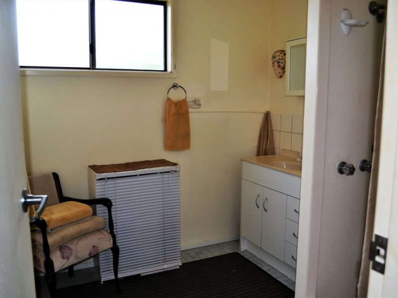 42 Barramundi Street, Macleay Island QLD 4184