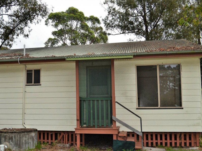 18 Nugent Street, Macleay Island QLD 4184