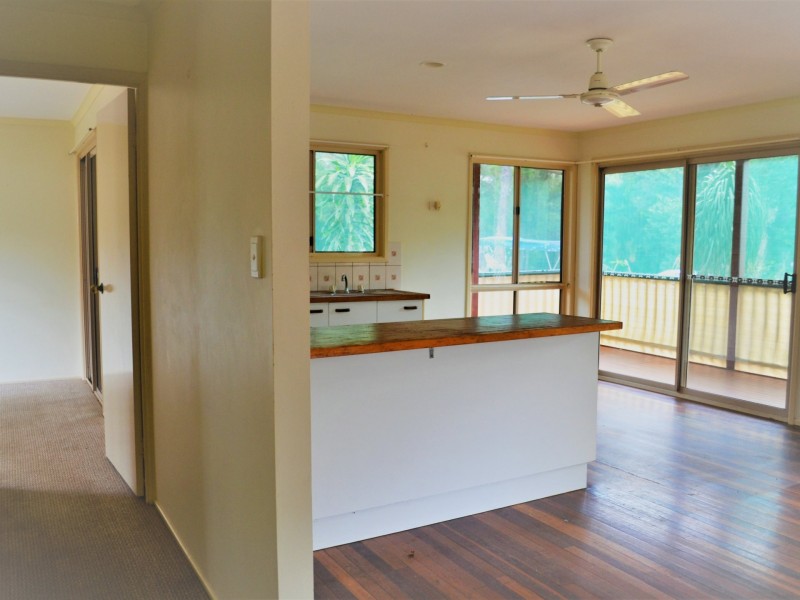 18 Nugent Street, Macleay Island QLD 4184