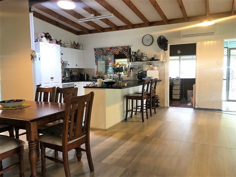 6 Sunset Strip, Karragarra Island QLD 4184