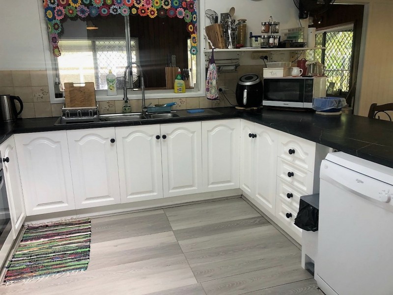 6 Sunset Strip, Karragarra Island QLD 4184