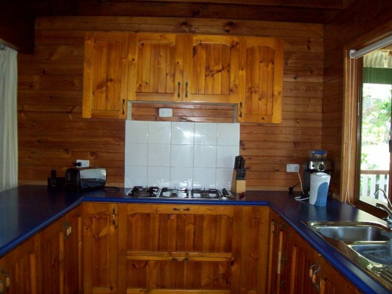 21 Coondooroopa Drive, Macleay Island QLD 4184