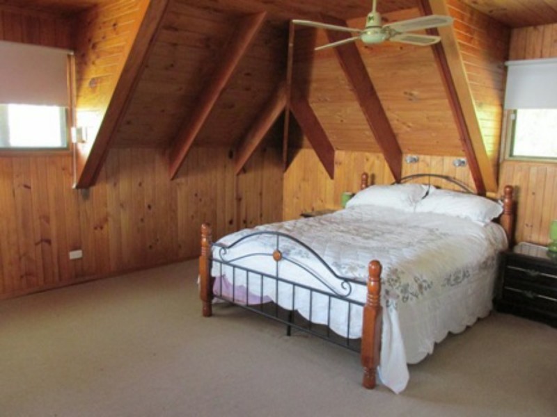 21 Coondooroopa Drive, Macleay Island QLD 4184