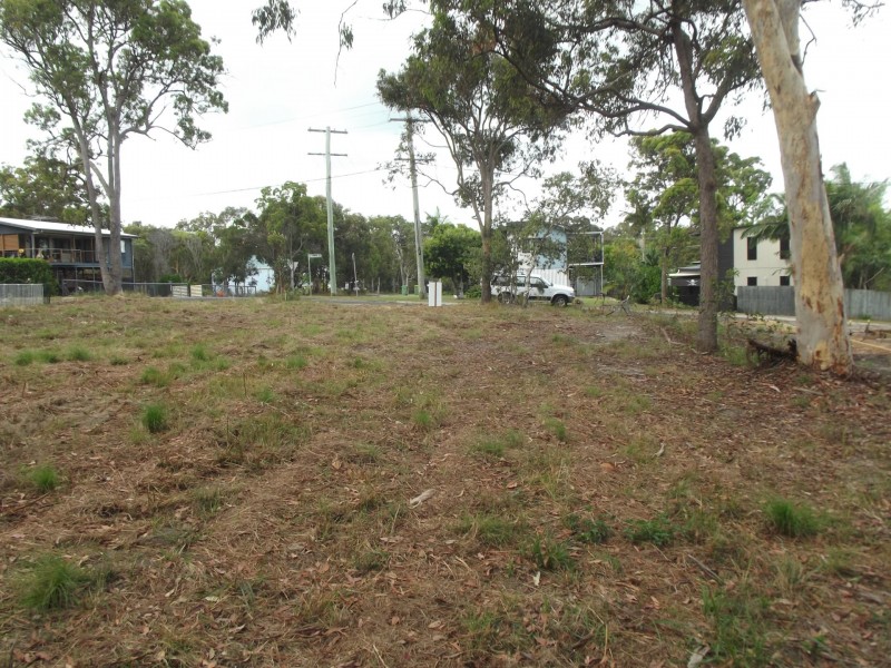 26 Oomool Street, Macleay Island QLD 4184