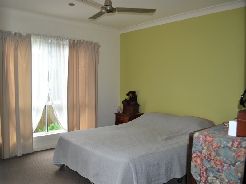 3 Parakeet Street, Macleay Island QLD 4184