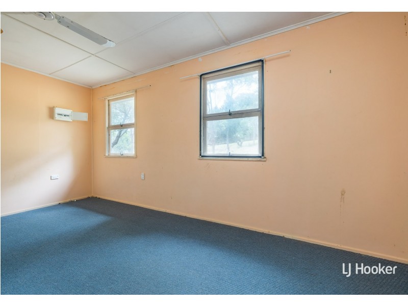 37 Scarborough Terrace, Macleay Island QLD 4184