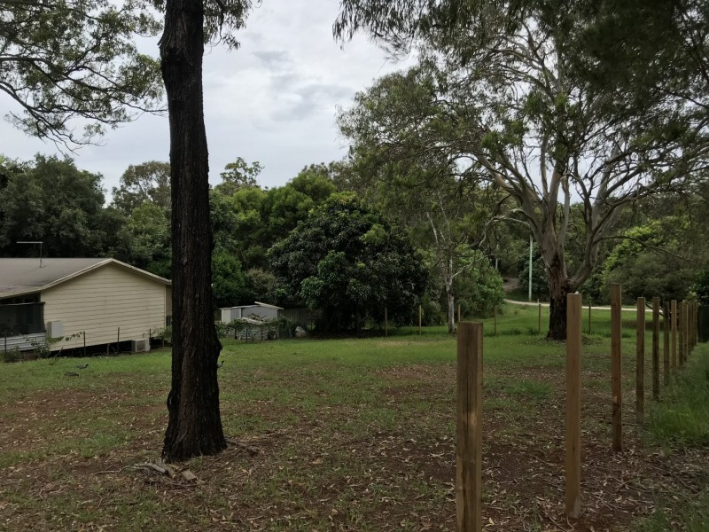 120 High Central Road, Macleay Island QLD 4184