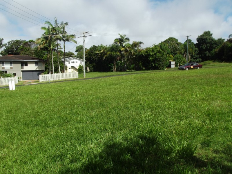 18 Betty Street, Macleay Island QLD 4184
