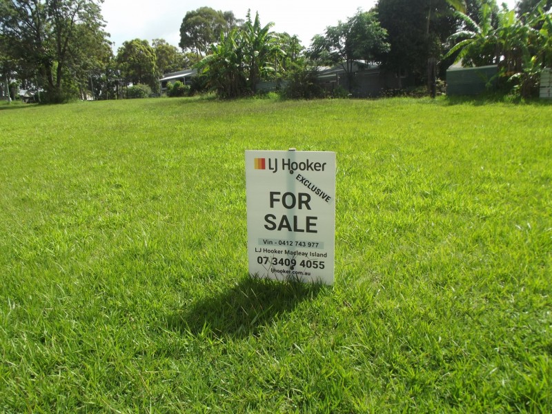 18 Betty Street, Macleay Island QLD 4184