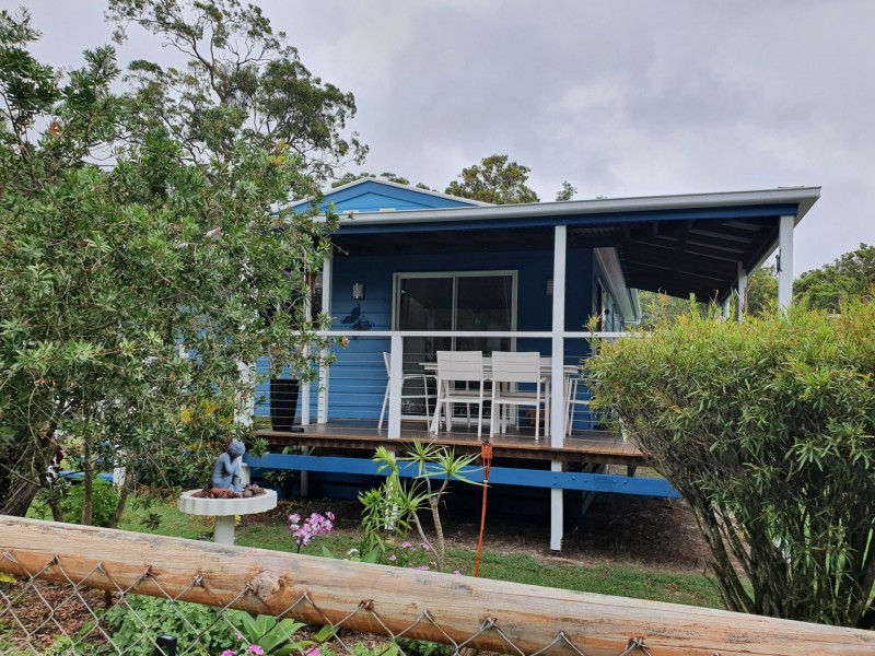 18 Undine Street, Macleay Island QLD 4184