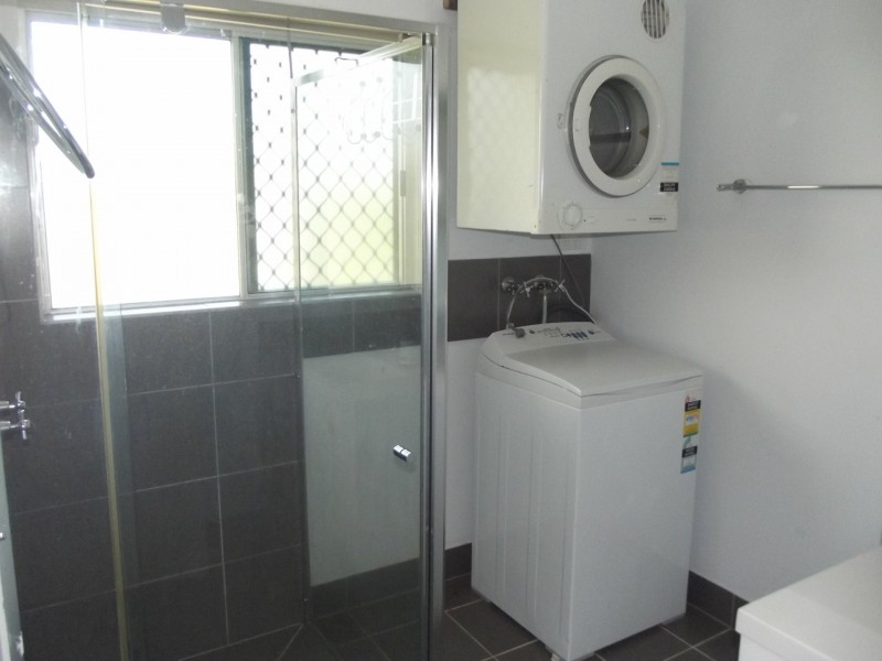 15 Francis Road, Macleay Island QLD 4184