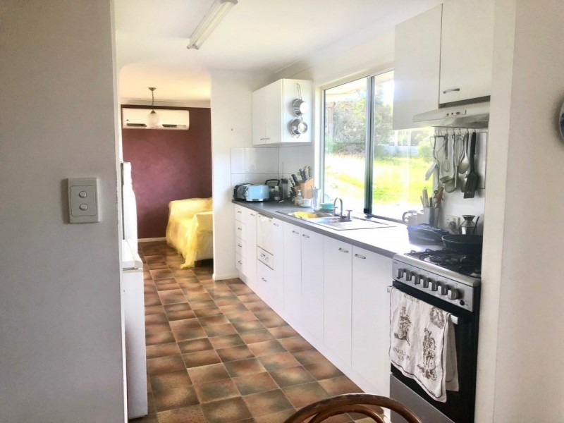 12 Camena Street, Macleay Island QLD 4184
