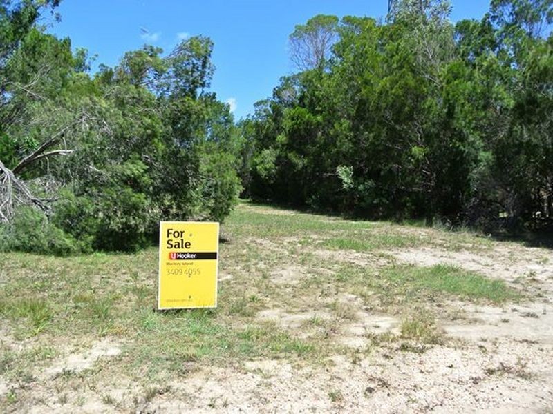 8 Pelican Street, Macleay Island QLD 4184