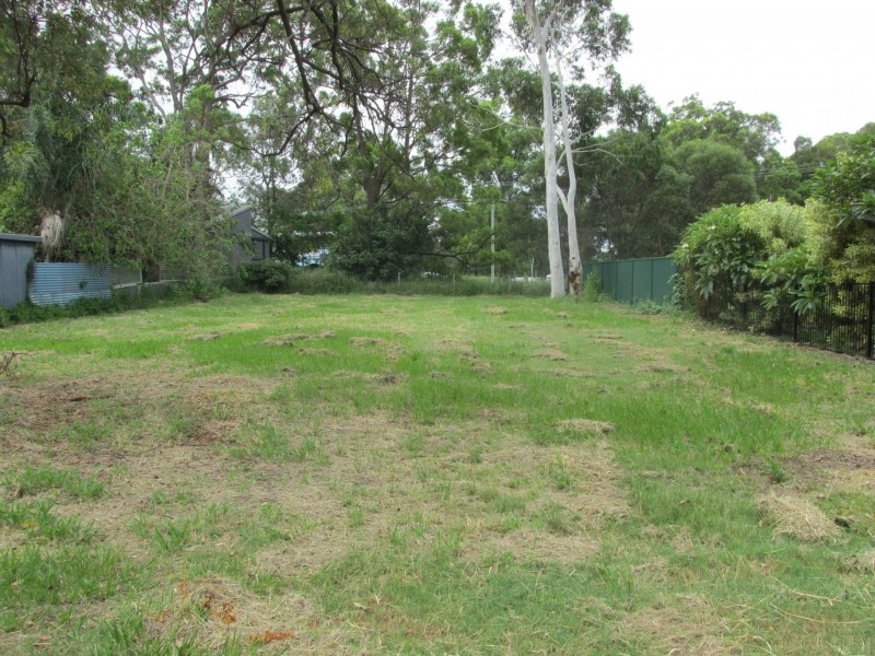 9 Robin Street, Macleay Island QLD 4184