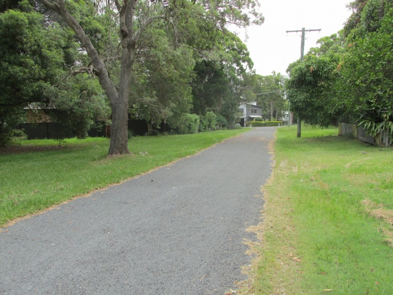9 Robin Street, Macleay Island QLD 4184