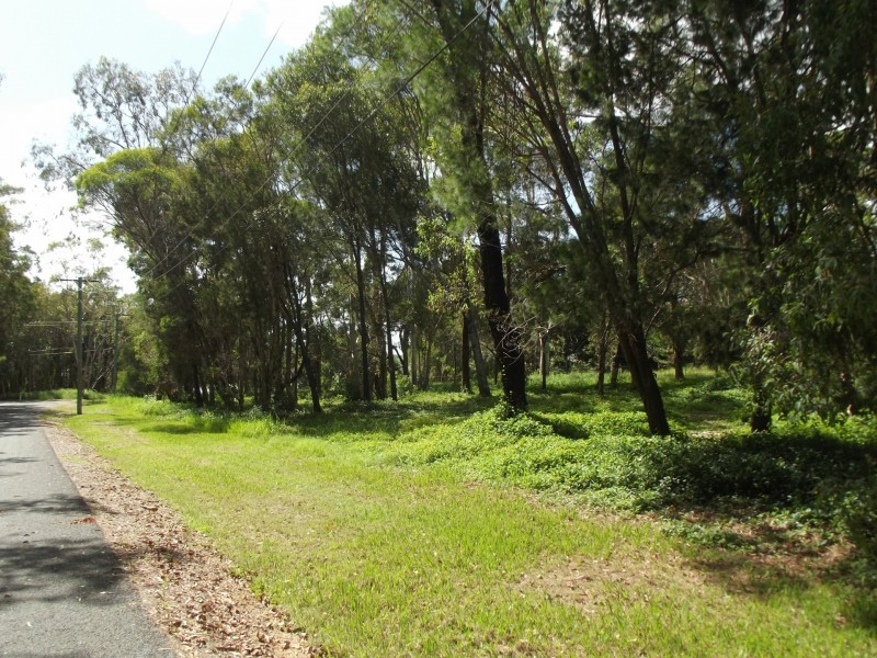 32-34 Nunkeri Drive, Macleay Island QLD 4184