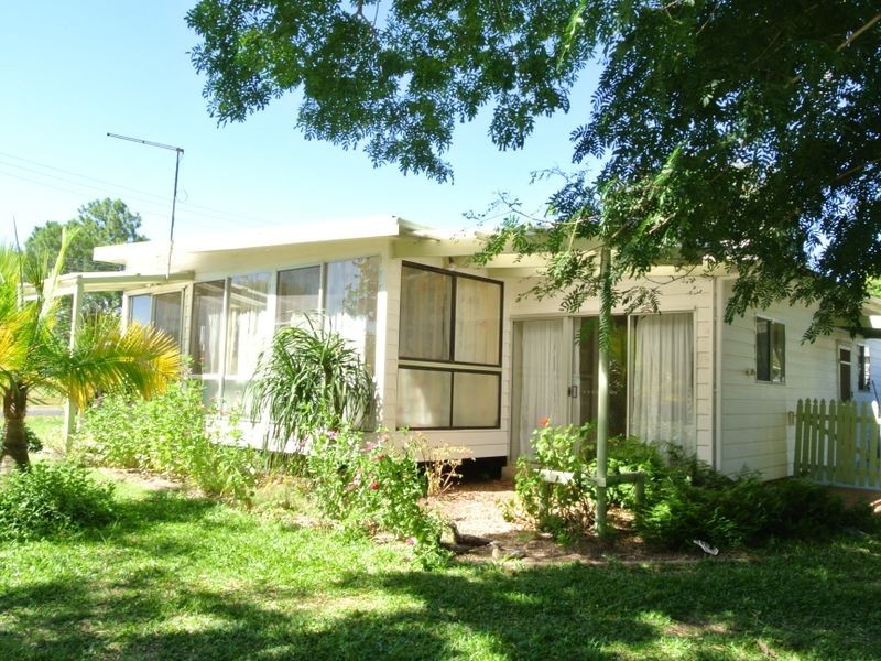 2 Alexander Street, Macleay Island QLD 4184