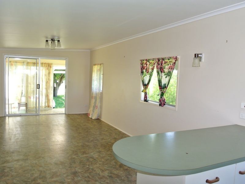 2 Alexander Street, Macleay Island QLD 4184