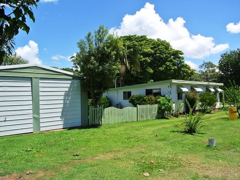 2 Alexander Street, Macleay Island QLD 4184