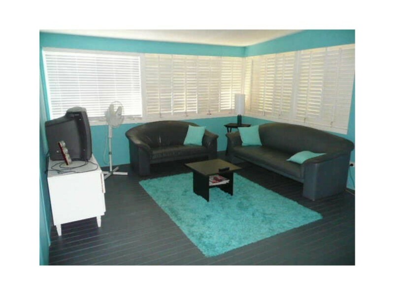 9 LEONIE cres, Lamb Island QLD 4184