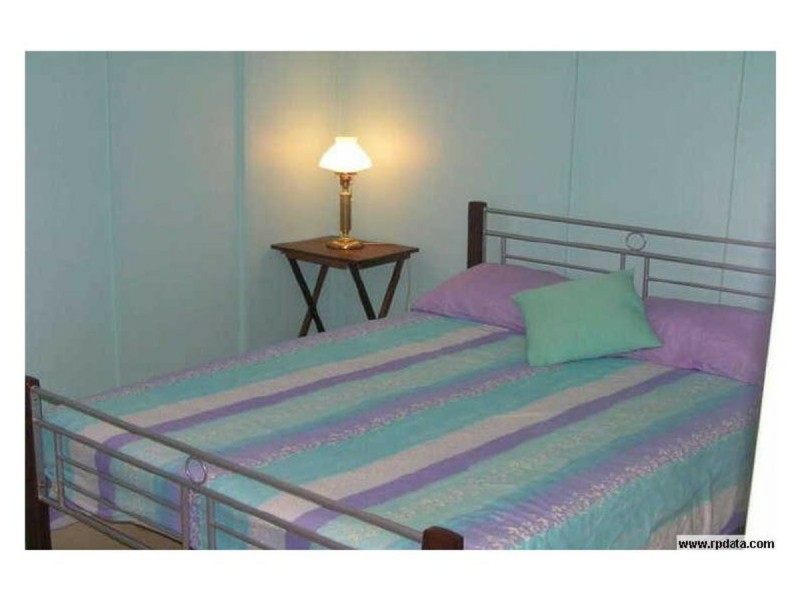 9 LEONIE cres, Lamb Island QLD 4184