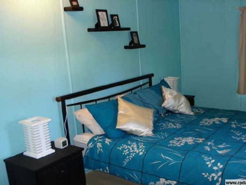 9 LEONIE cres, Lamb Island QLD 4184